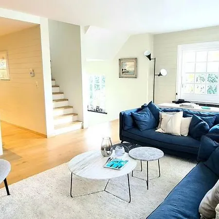 Spacious Couples 4 Bedroom With Garden Near The Center Of * Кнокке-Хейст