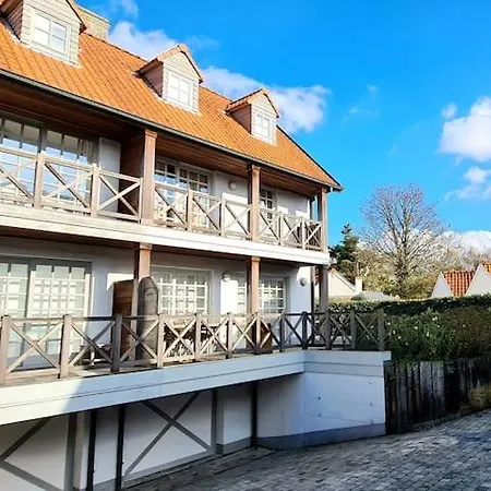 Spacious Couples 4 Bedroom With Garden Near The Center Of * Knokke-Heist