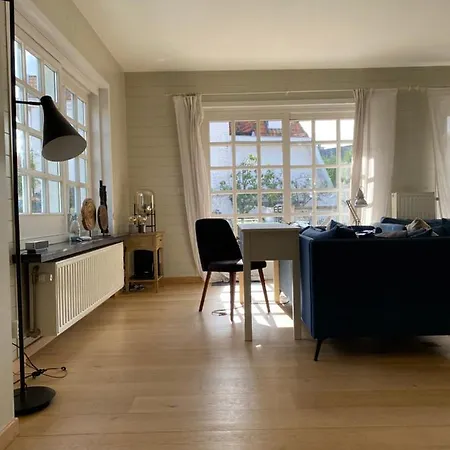 Spacious Couples 4 Bedroom With Garden Near The Center Of * Knokke-Heist