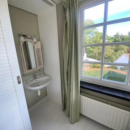 Σπίτι διακοπών Spacious Couples 4 Bedroom With Garden Near The Center Of Knokke-Heist