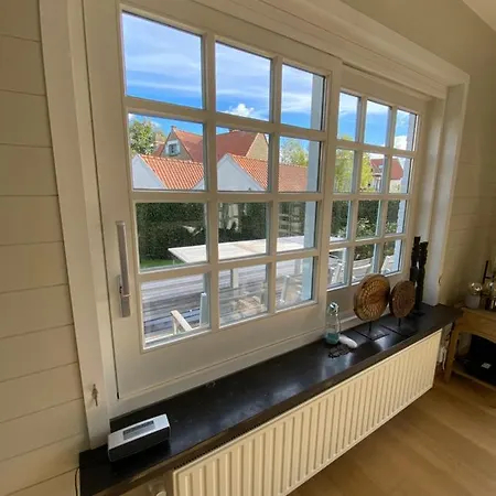 Spacious Couples 4 Bedroom With Garden Near The Center Of *