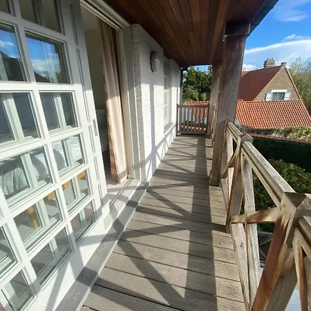 Spacious Couples 4 Bedroom With Garden Near The Center Of